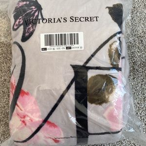 Victoria’s Secret Sherpa Blanket